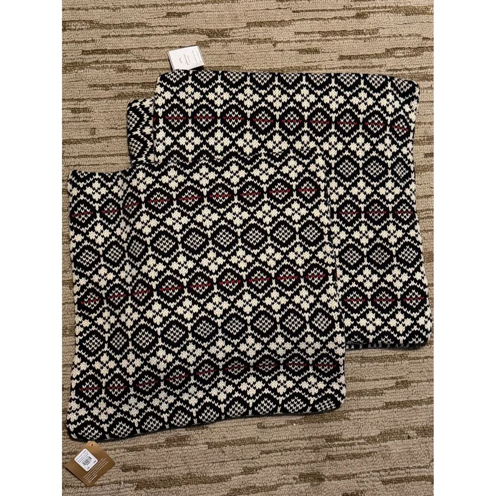 Pottery Barn Fair Isle Knit Pillow Covers 18x18 Black White Red Lot of 4 NWT